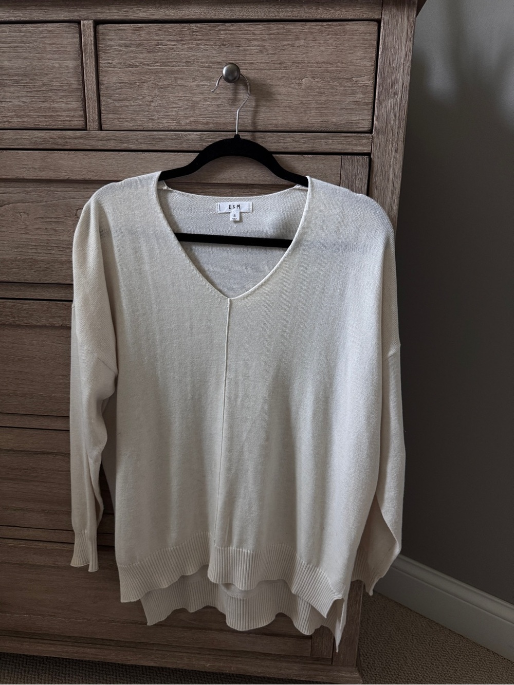 E.M. Cream V-Neck Lightweight Women's Sweater